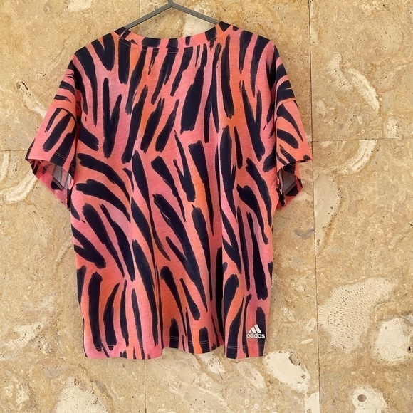 ADIDAS GIRL’S LOGO ALLOVER PRINT TEE - Picture 8 of 8